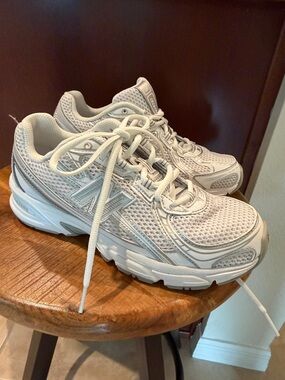New Balance Women’s White Mesh Athletic Sneakers